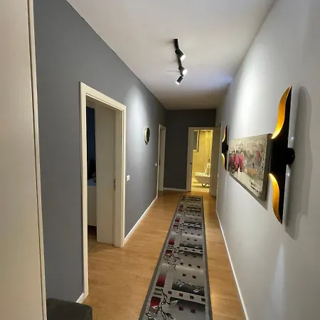 Eri Apartment *
