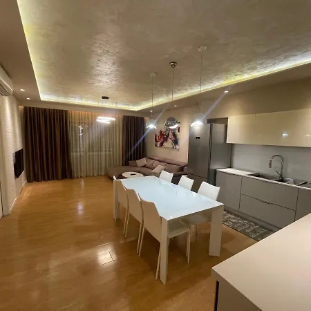 Eri Apartment *